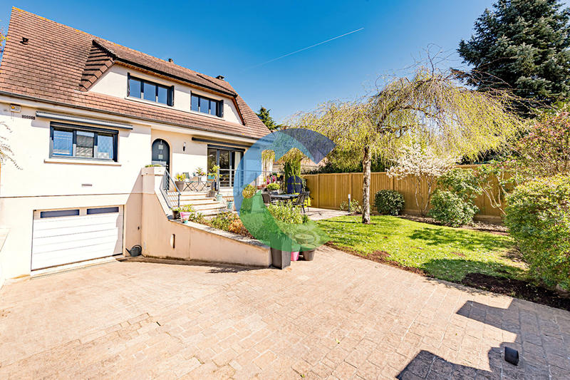 Maison - 150 m² - 7 pièces