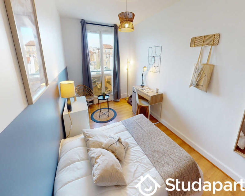 Chambre - 80 m² - 1 pièce