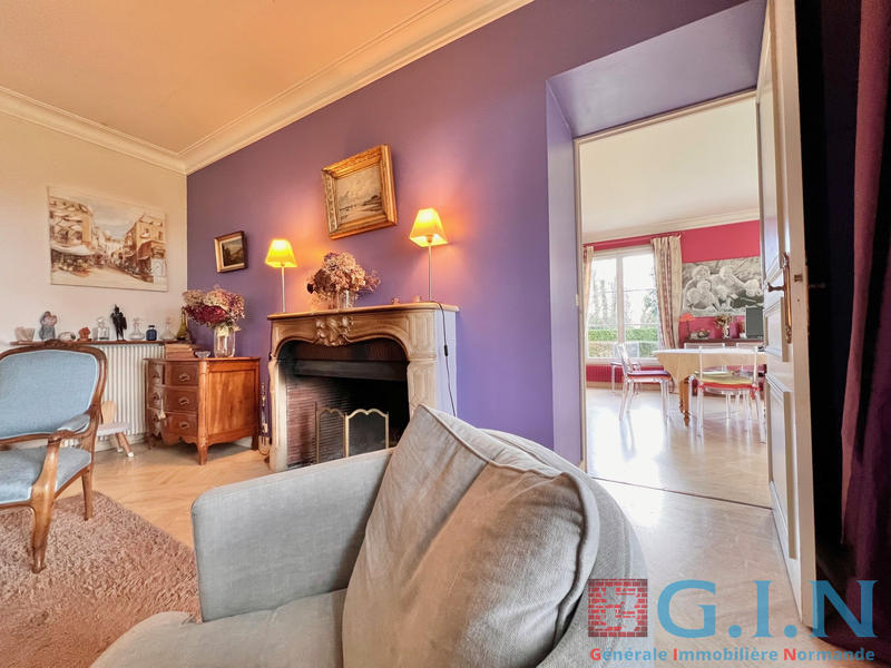 Propriété - 260 m² - 9 pièces