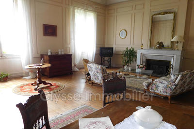 Maison - 820 m² - 18 pièces