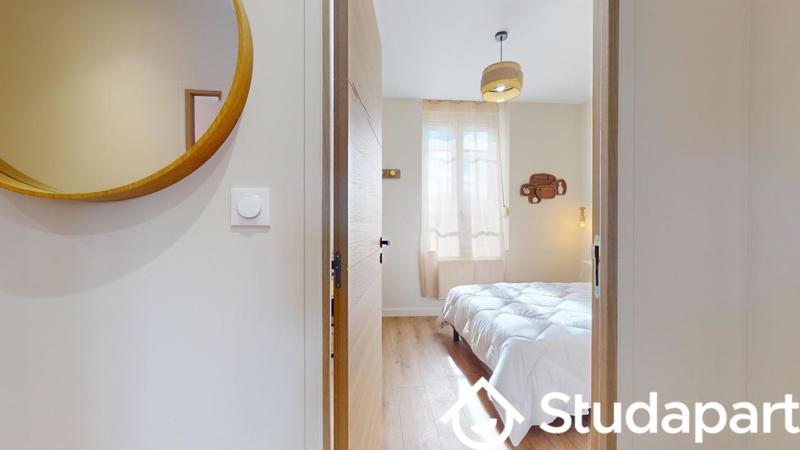 Chambre - 11 m² - 1 pièce