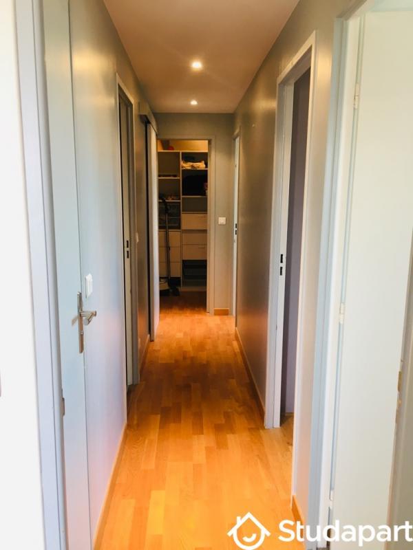 Chambre - 11 m² - 1 pièce