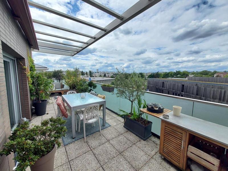 Appartement - 104 m² - 5 pièces