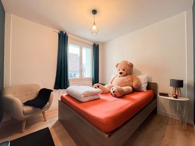 Maison - 165 m² - 8 pièces