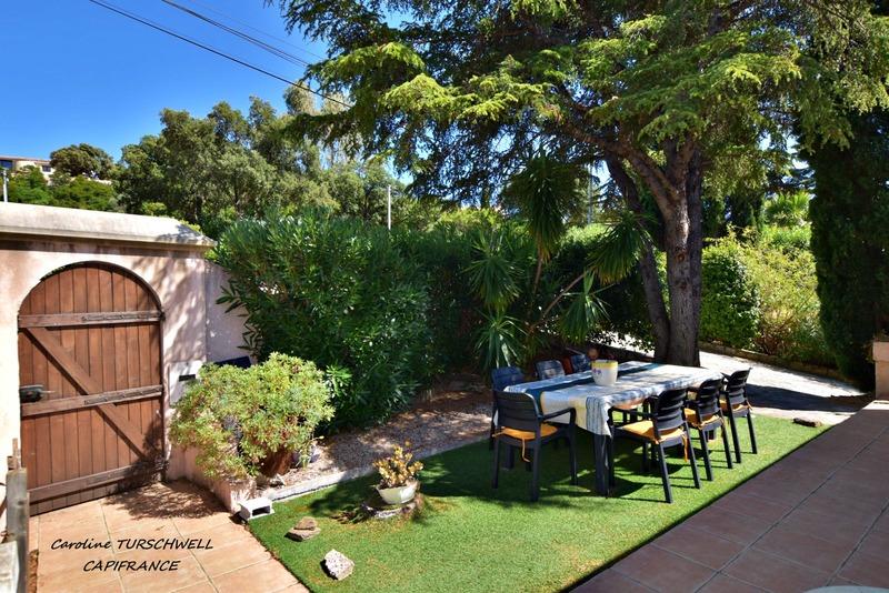 Maison - 205 m² - 10 pièces