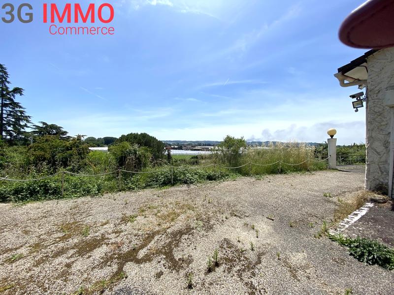 Local commercial - 550 m² - 9 pièces