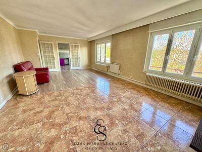 Appartement - 100 m² - 3 pièces