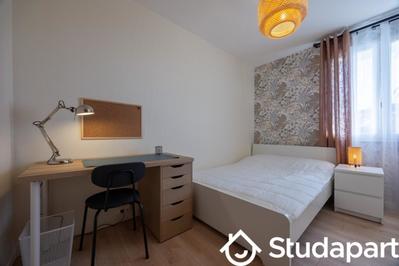 Chambre - 9 m² - 1 pièce