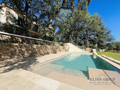 Villa - 310 m² - 10 pièces