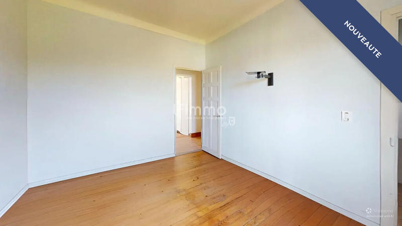 Demeure - 200 m² - 9 pièces