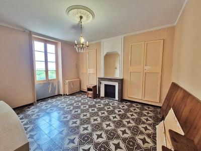 Maison - 170 m² - 8 pièces