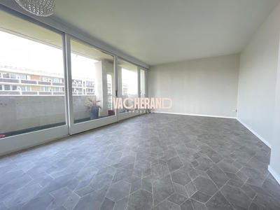 Appartement - 94 m² - 5 pièces