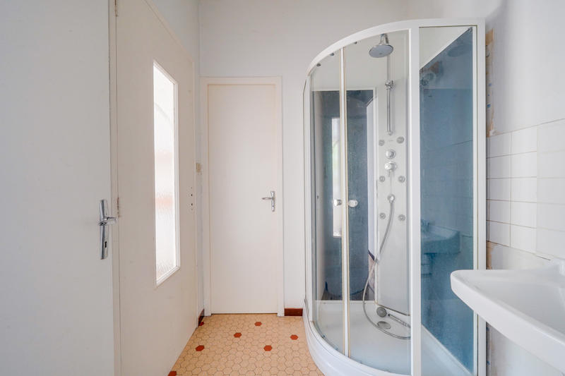 Maison - 260 m² - 11 pièces