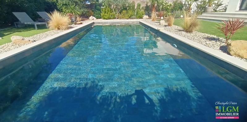 Maison - 195 m² - 8 pièces