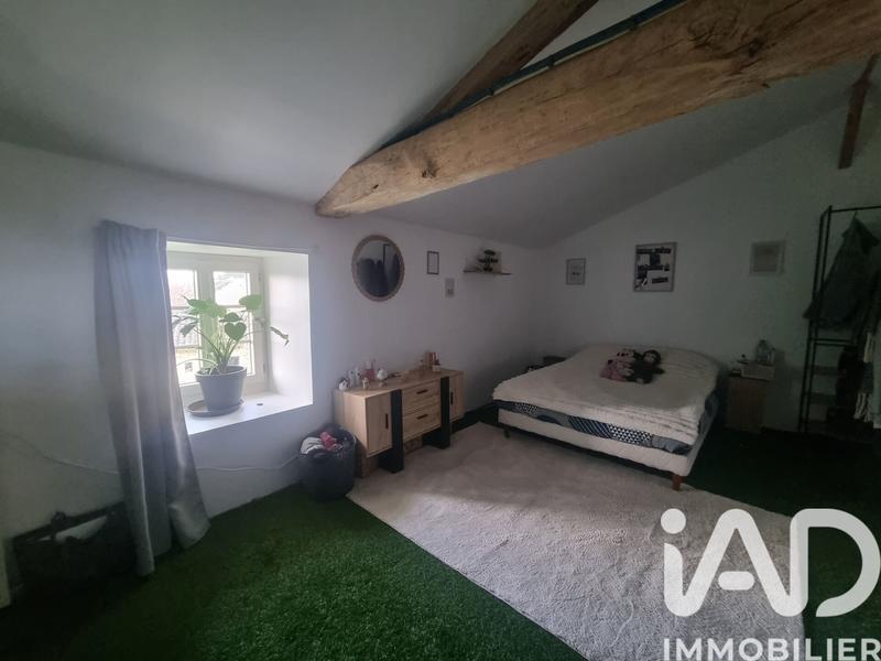 Maison - 230 m² - 7 pièces