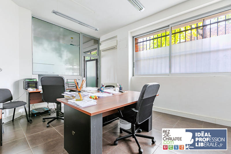 Local commercial - 76 m² - 4 pièces