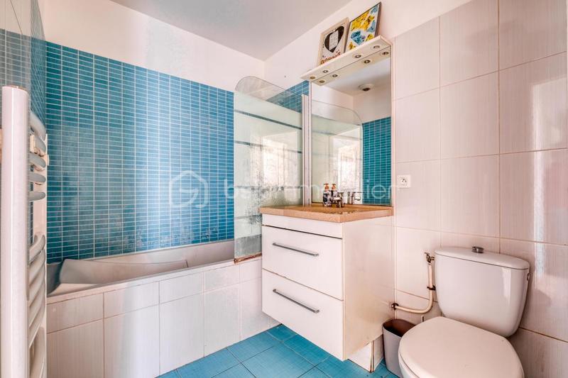 Maison - 99 m² - 5 pièces