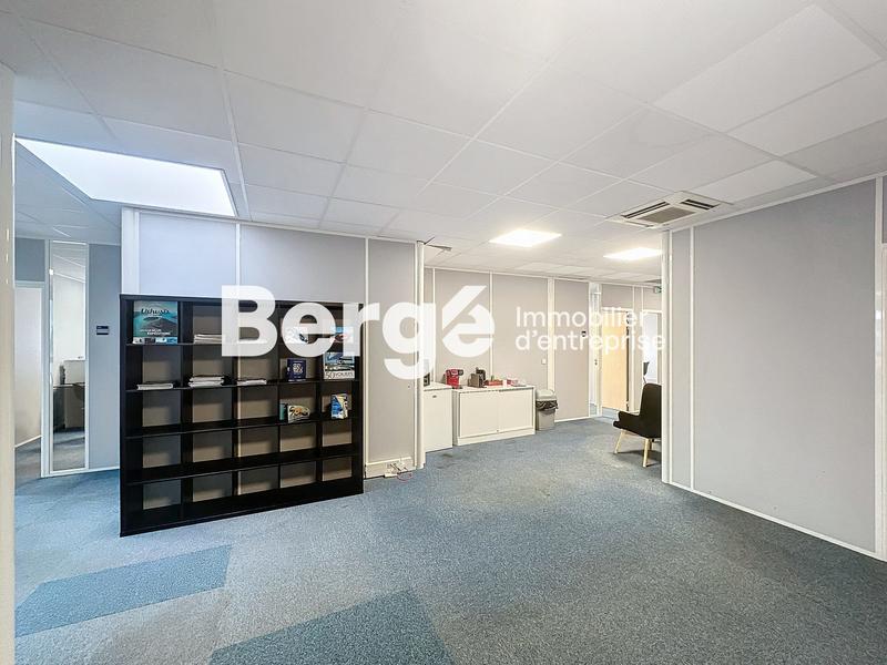 Bureau - 485 m²