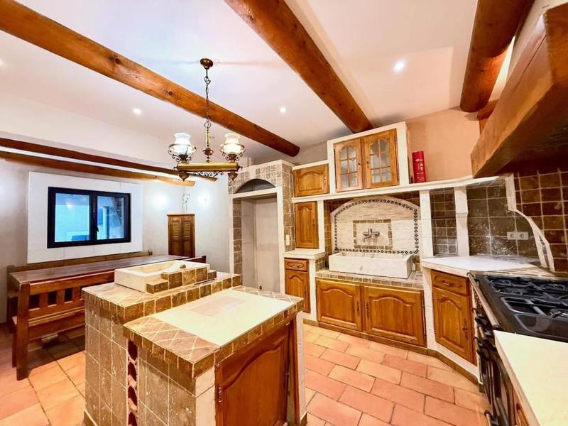 Maison - 194 m² - 6 pièces