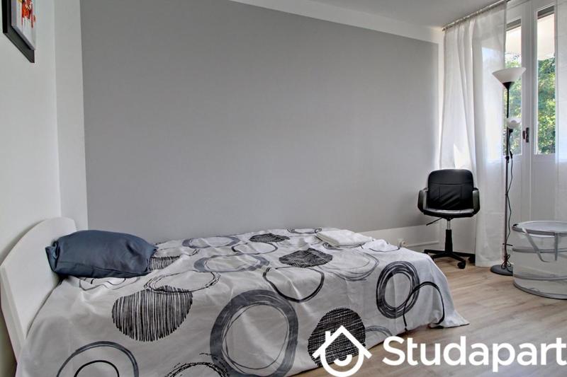 Chambre - 11 m² - 1 pièce