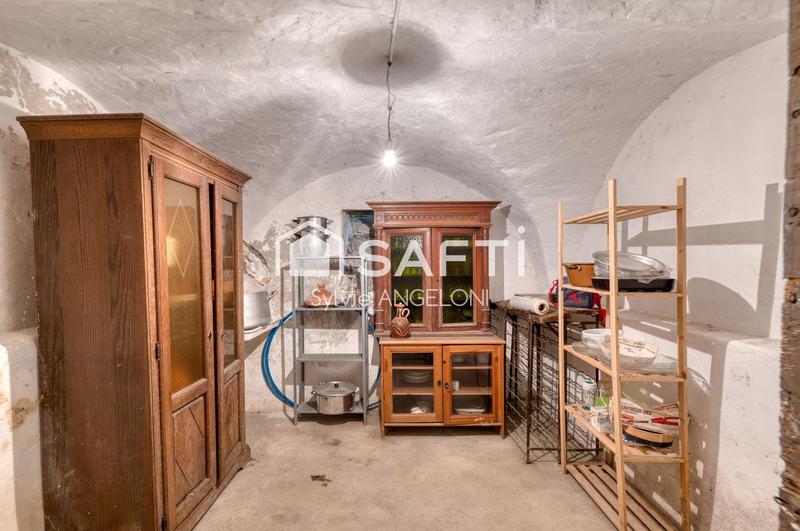 Maison - 195 m² - 6 pièces