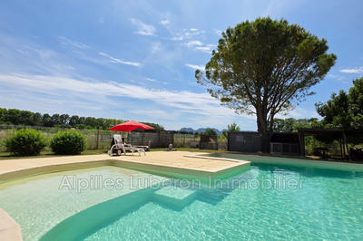 Maison - 250 m² - 5 pièces