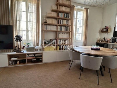 Appartement - 92 m² - 3 pièces