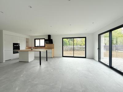 Maison - 115 m² - 4 pièces