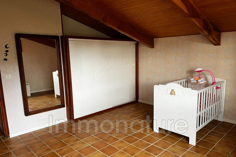 Villa - 251 m² - 2 pièces