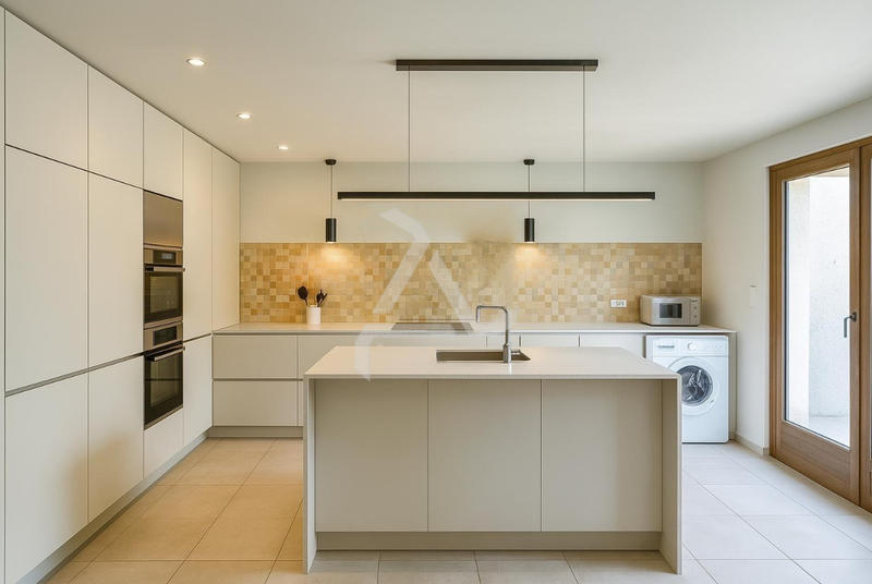 Maison - 235 m² - 7 pièces