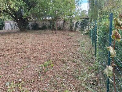 Terrain constructible - 854 m²