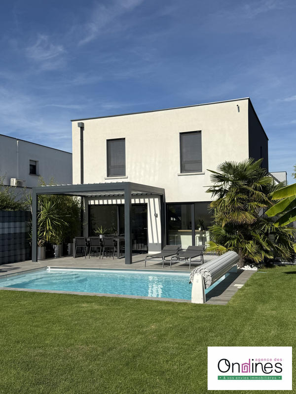 Maison - 111 m² - 5 pièces