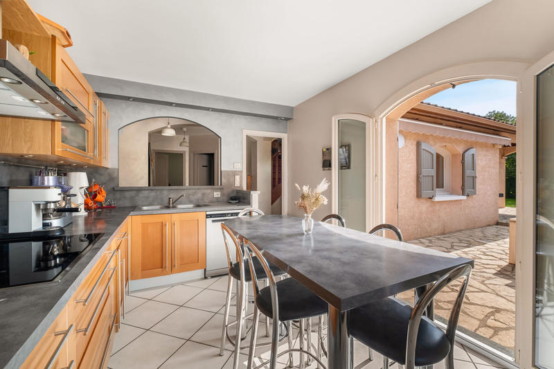 Maison - 157 m² - 6 pièces