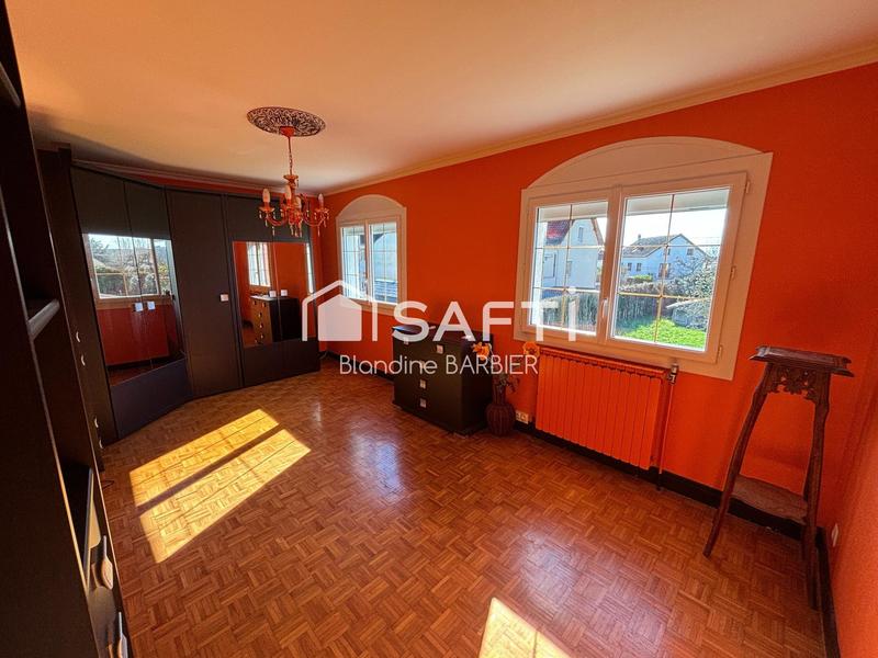 Maison - 210 m² - 8 pièces