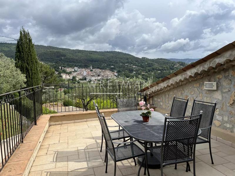 Villa - 185 m² - 8 pièces