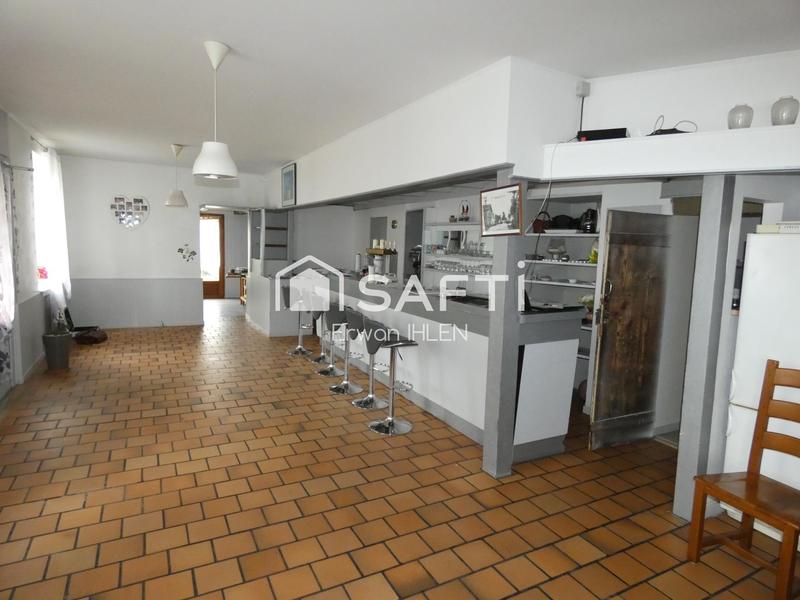 Maison - 327 m² - 6 pièces