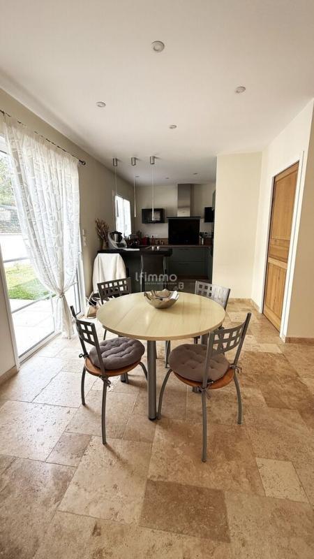 Maison - 140 m² - 5 pièces