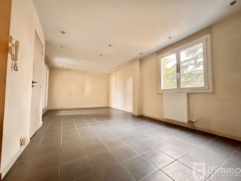 Appartement - 100 m² - 5 pièces