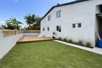 Maison - 230 m² - 7 pièces