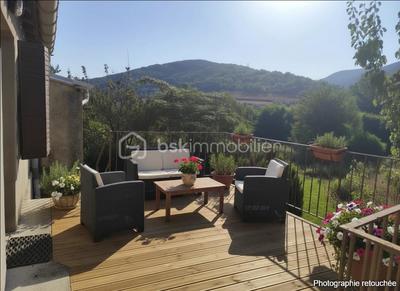 Maison de village - 167 m² - 10 pièces