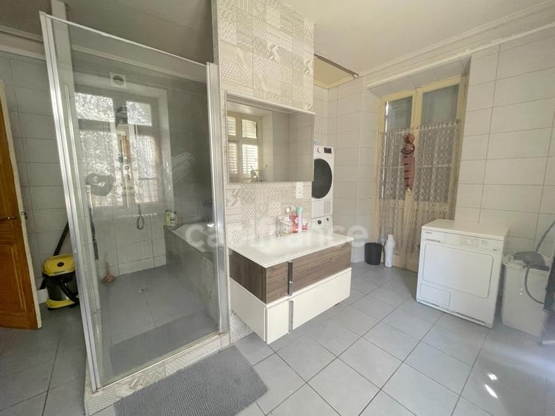 Maison de ville - 341 m² - 13 pièces