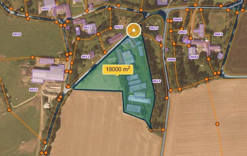 Maison - 330 m² - 5 pièces