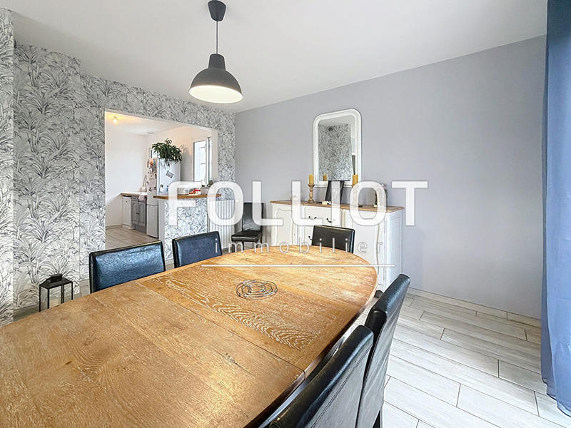 Maison - 158 m² - 8 pièces