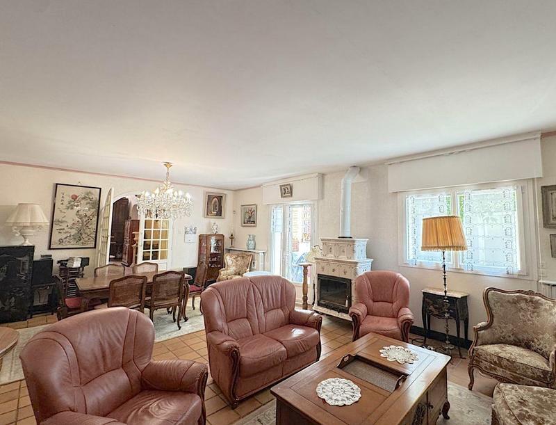 Maison - 195 m² - 6 pièces