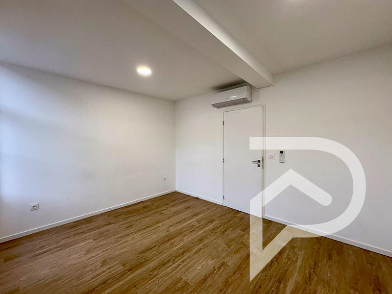 Bureau - 13 m² - 1 pièce