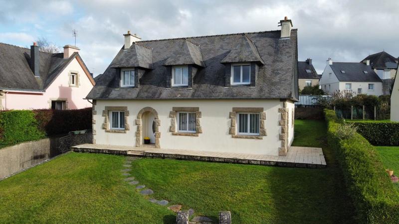 Maison - 138 m² - 6 pièces