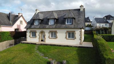 Maison - 138 m² - 6 pièces