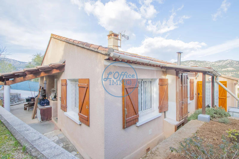 Maison - 93 m² - 5 pièces