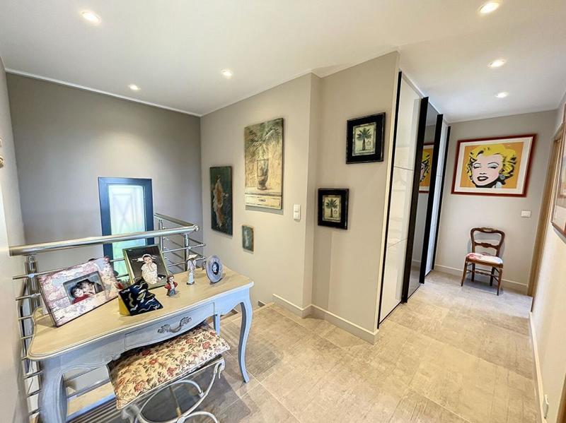 Maison - 170 m² - 5 pièces