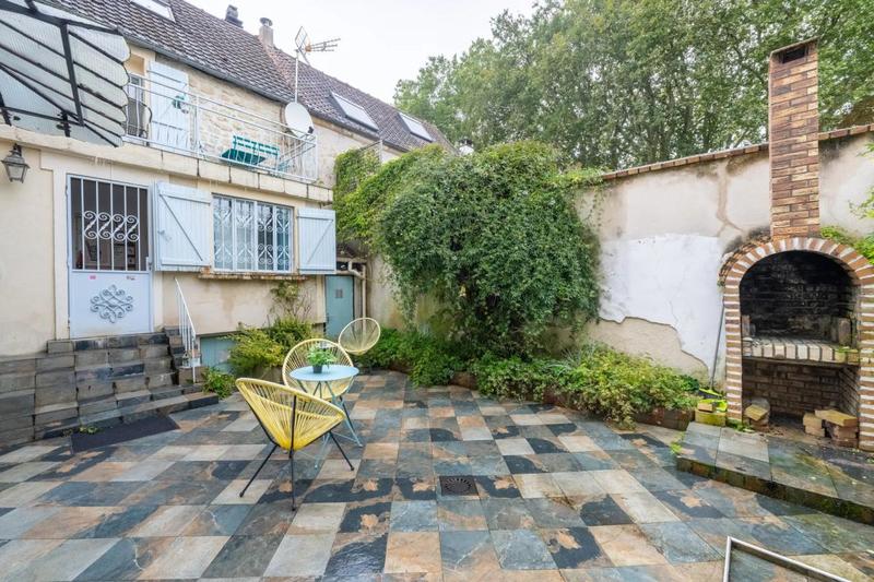 Maison - 178 m² - 8 pièces